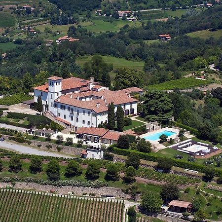 Отель Castello Degli Angeli Carobbio degli Angeli Экстерьер фото